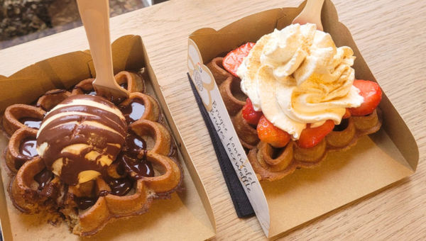 waffles in bruges from otto waffle atelier cafe